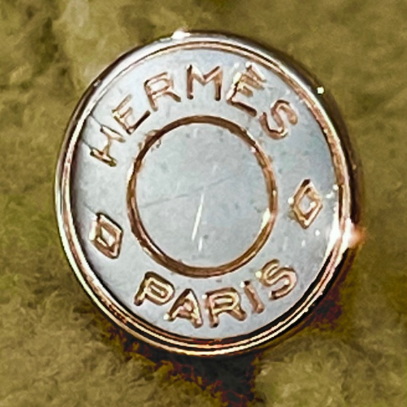 ✨RARE Hermès Logo Gold Button Cashmere Silk Wool Cropped Sweater Top Vest - Picture 4 of 16